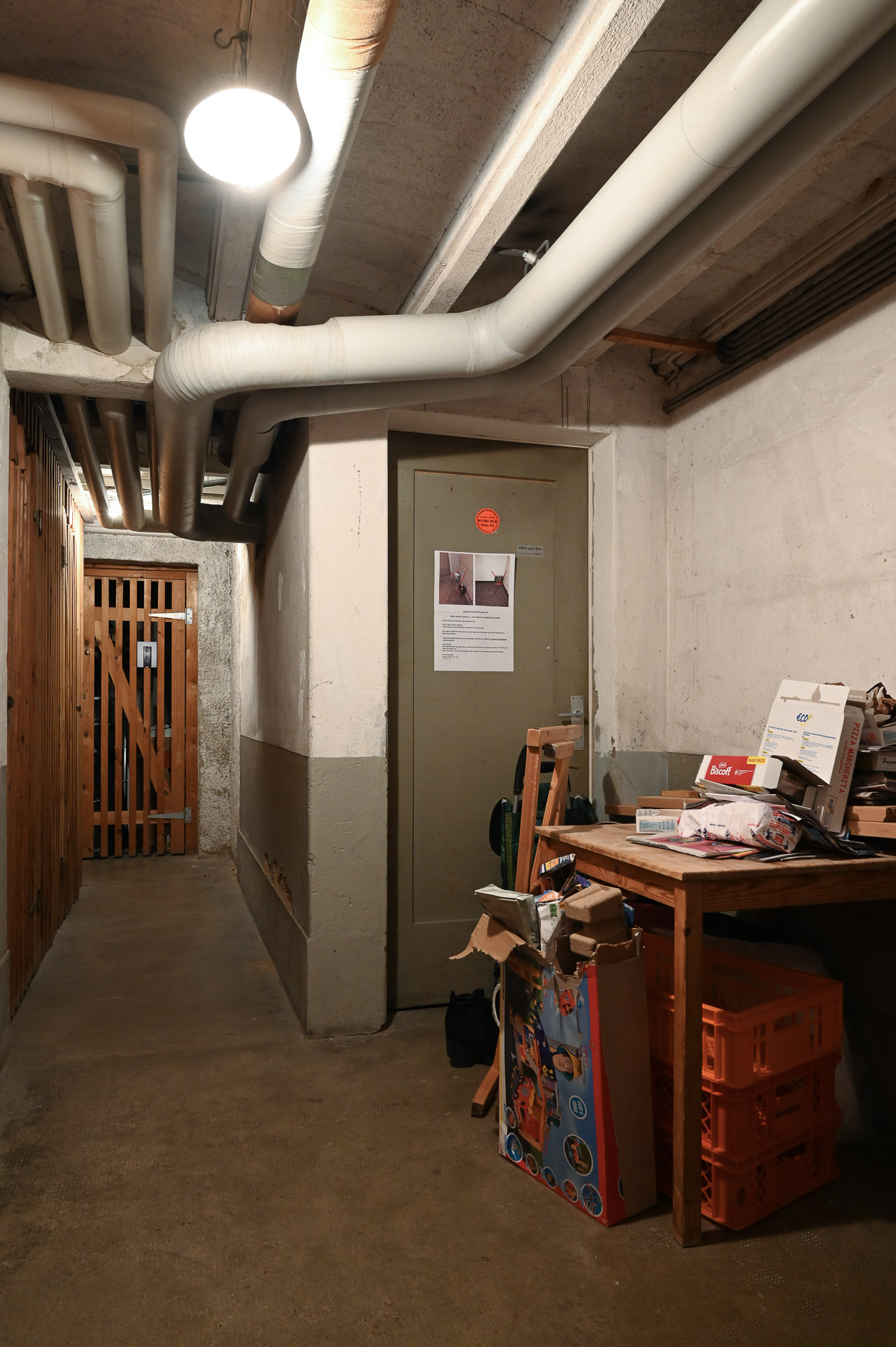 Ilja Zaharov, We Have McDonald's at Home, 2026, Ersatz und Teile, Basel, Tomomi Yamakawa