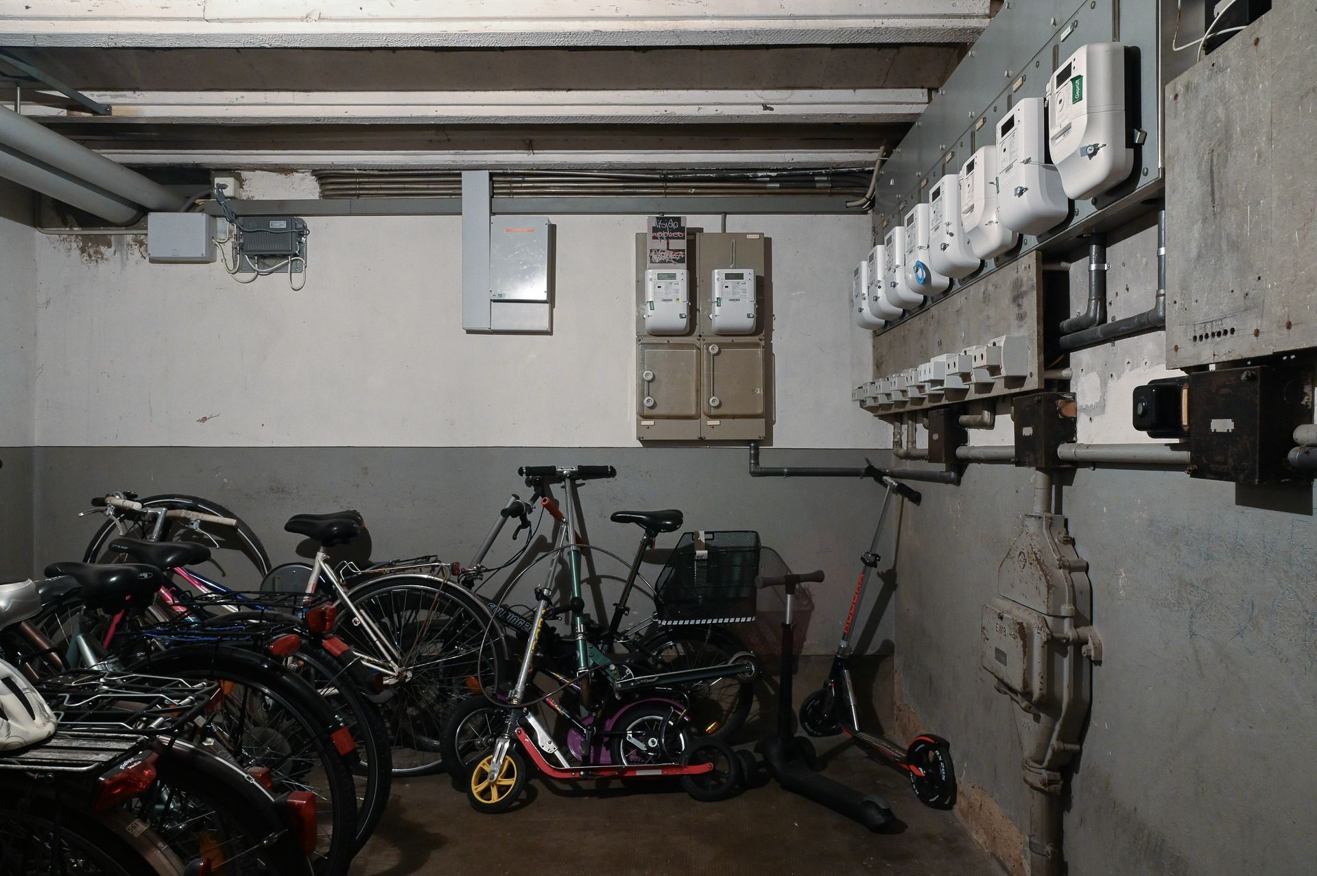 Ilja Zaharov, We Have McDonald's at Home, 2026, Ersatz und Teile, Basel, Nora Turato